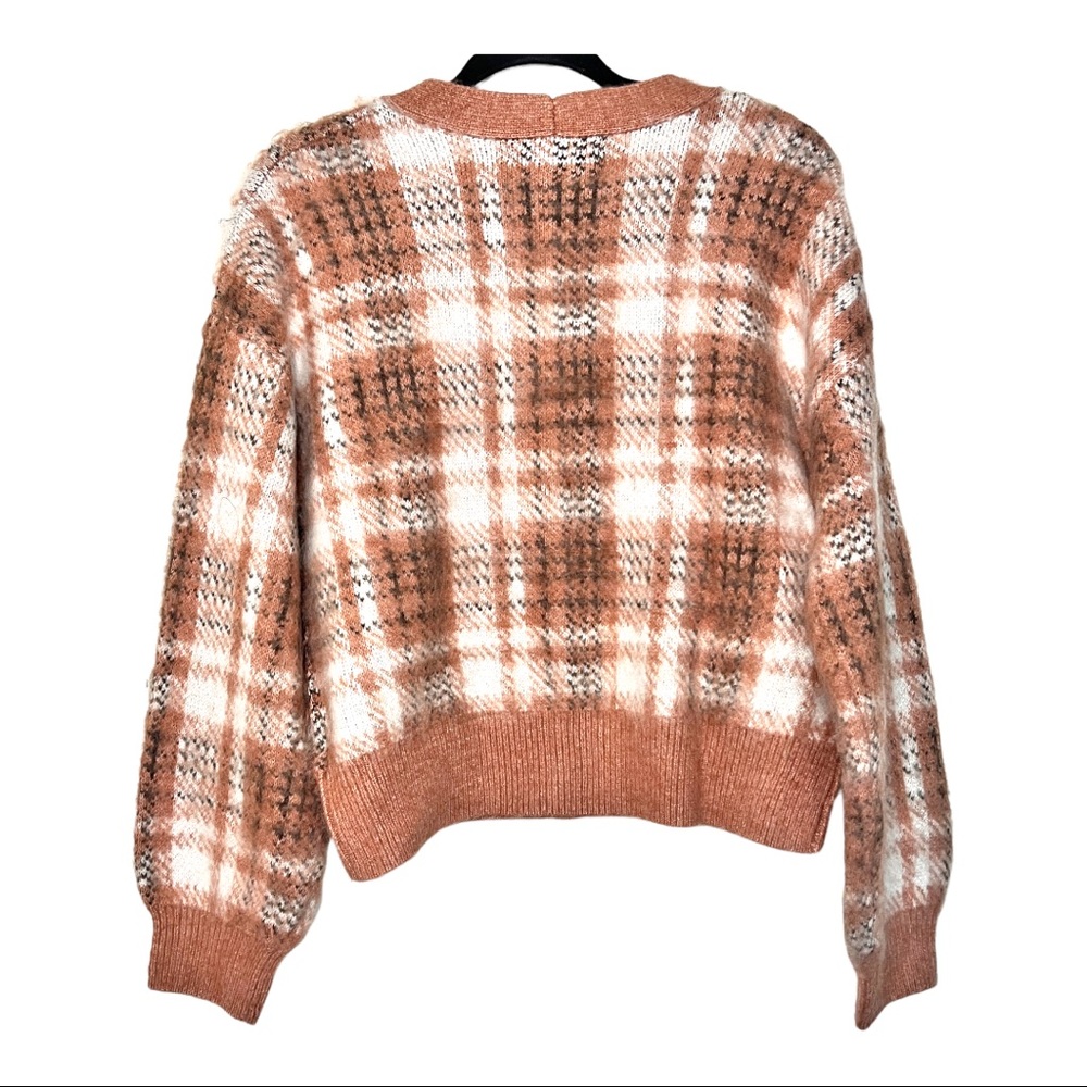 Cupcakes & Cashmere Fuzzy Cropped Pink Plaid Cardigan size Medium Oversize Loose - Picture 2 of 5